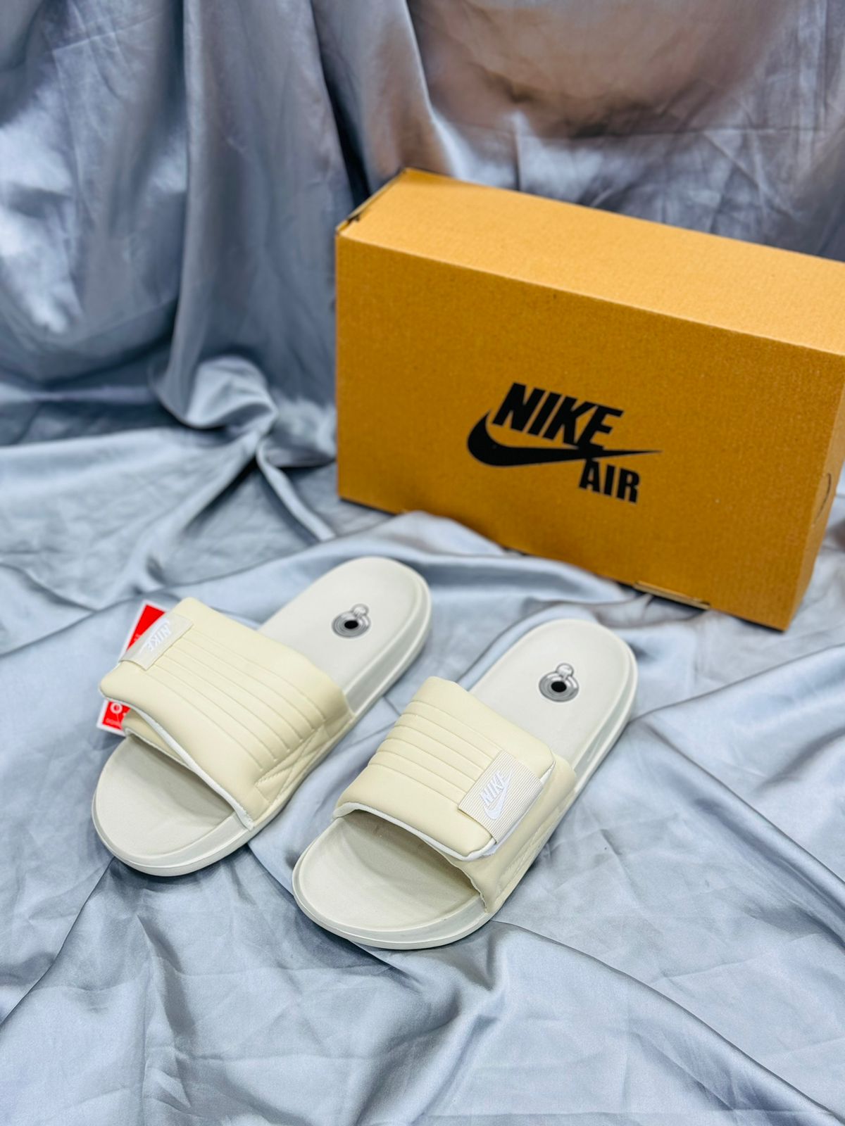 NK OFFCOURT ADJUST SLIDE - Off white