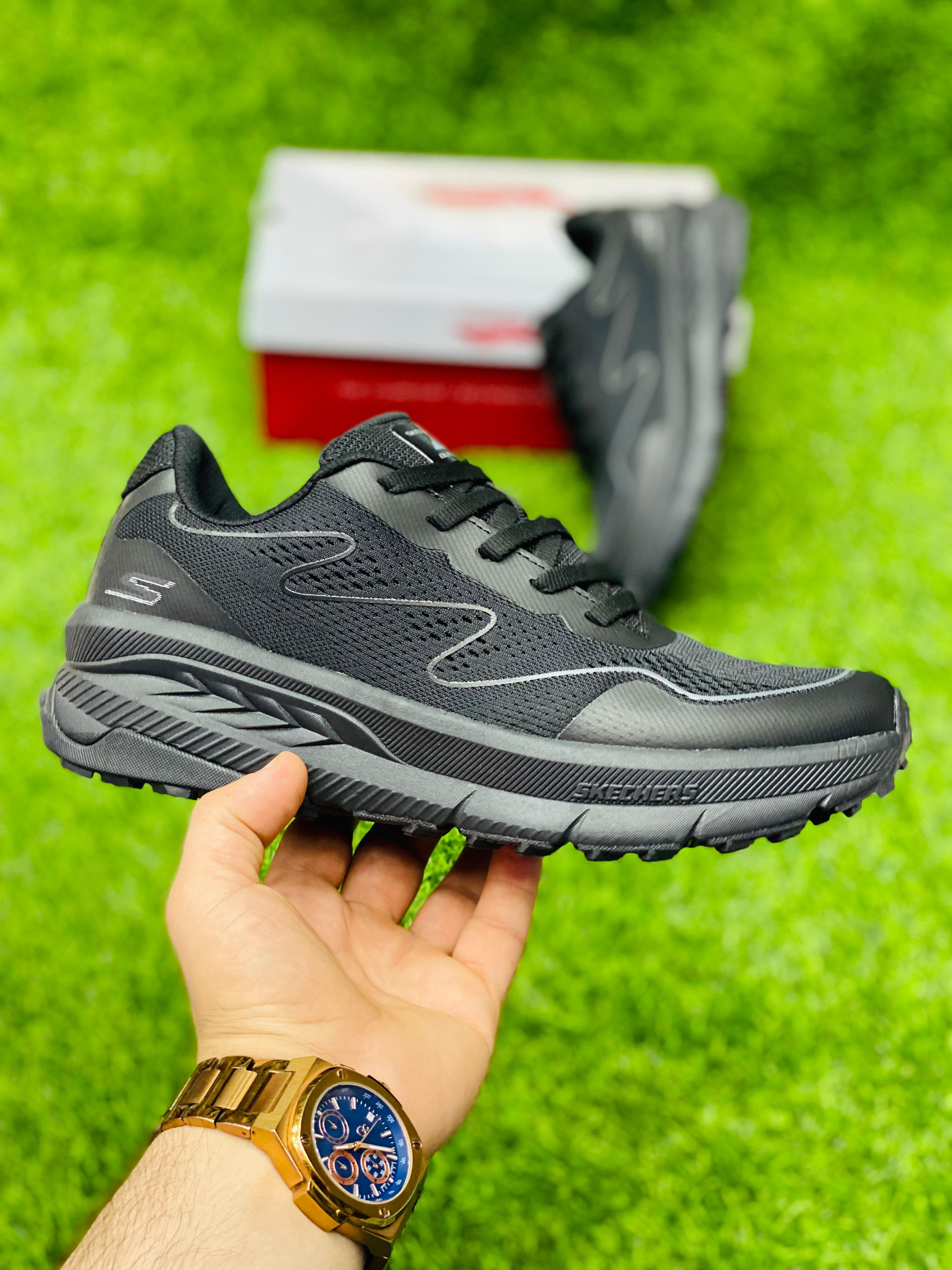 New Skechers - Black