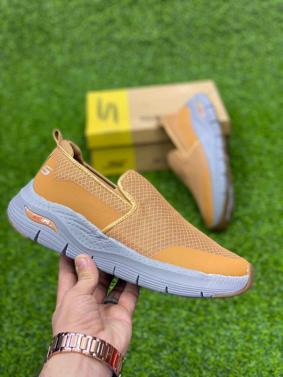 Sketcher Arch Fit Banlin MUSTARD