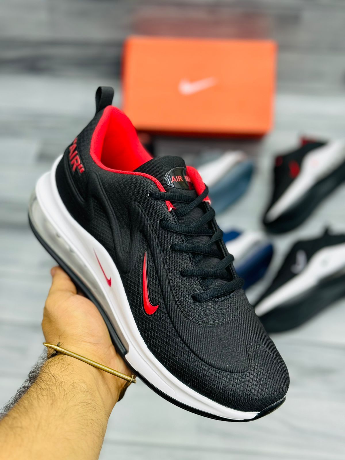 Air Max 720 Red Highlights