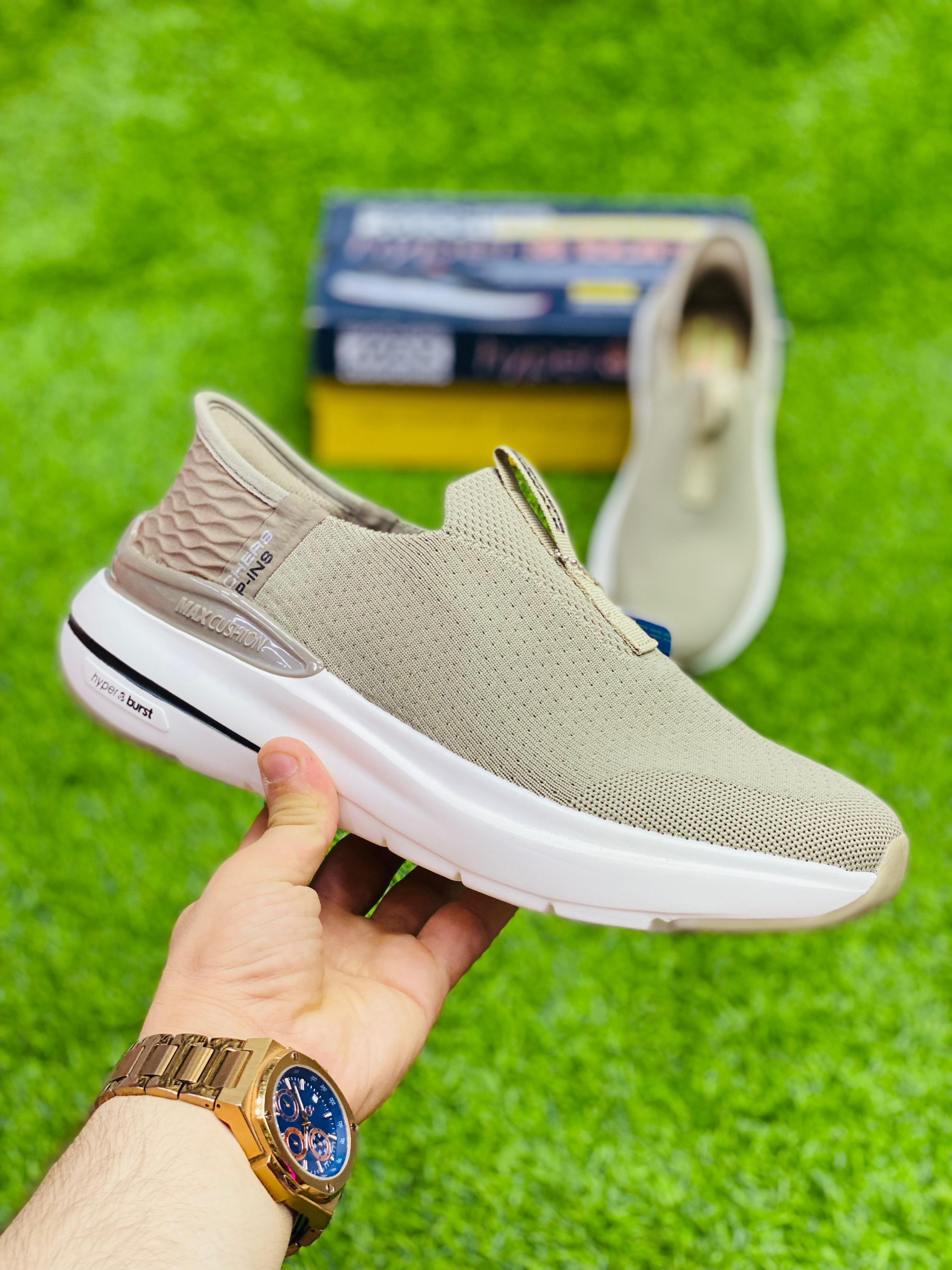 Sketcher Burst New Beige