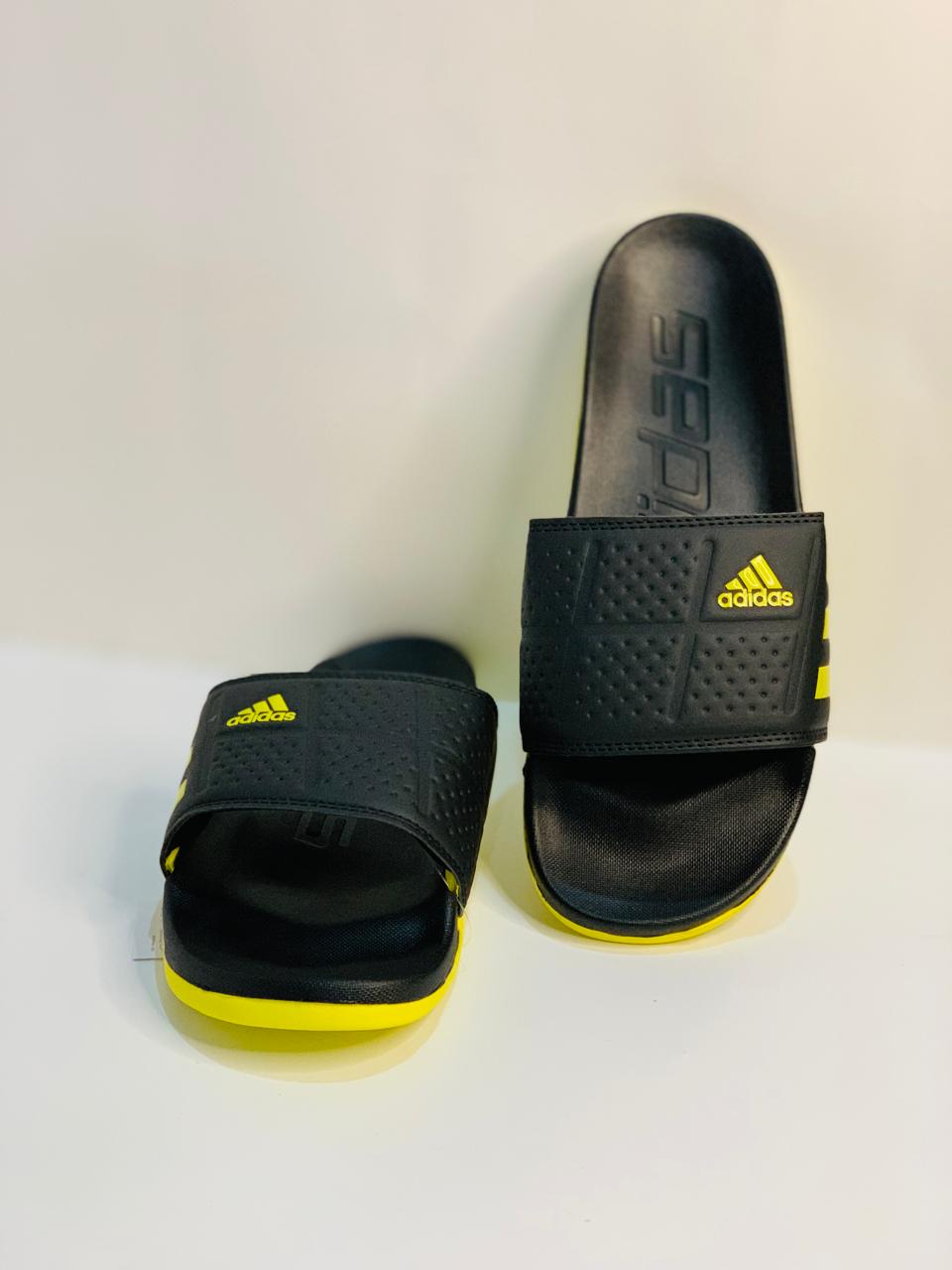 Ad Slides - black & Yellow