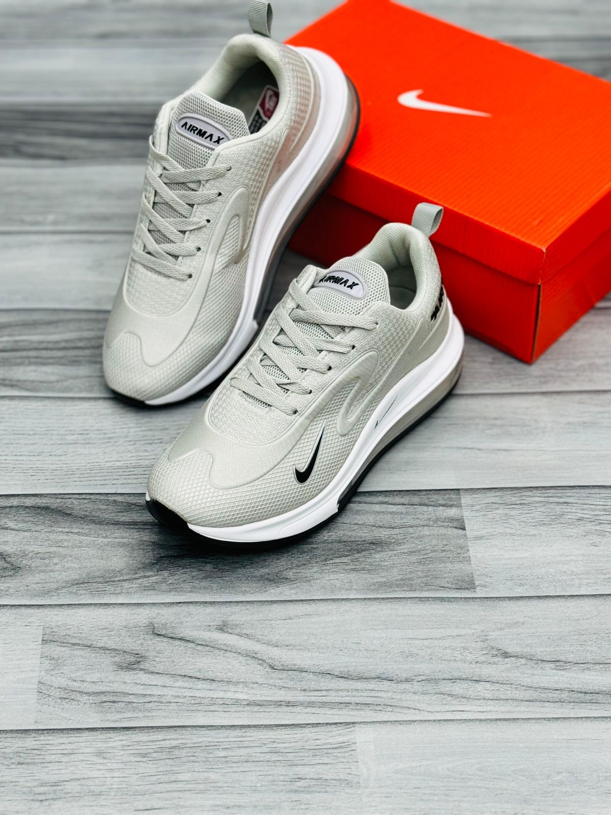 Air Max 720 - light Gray