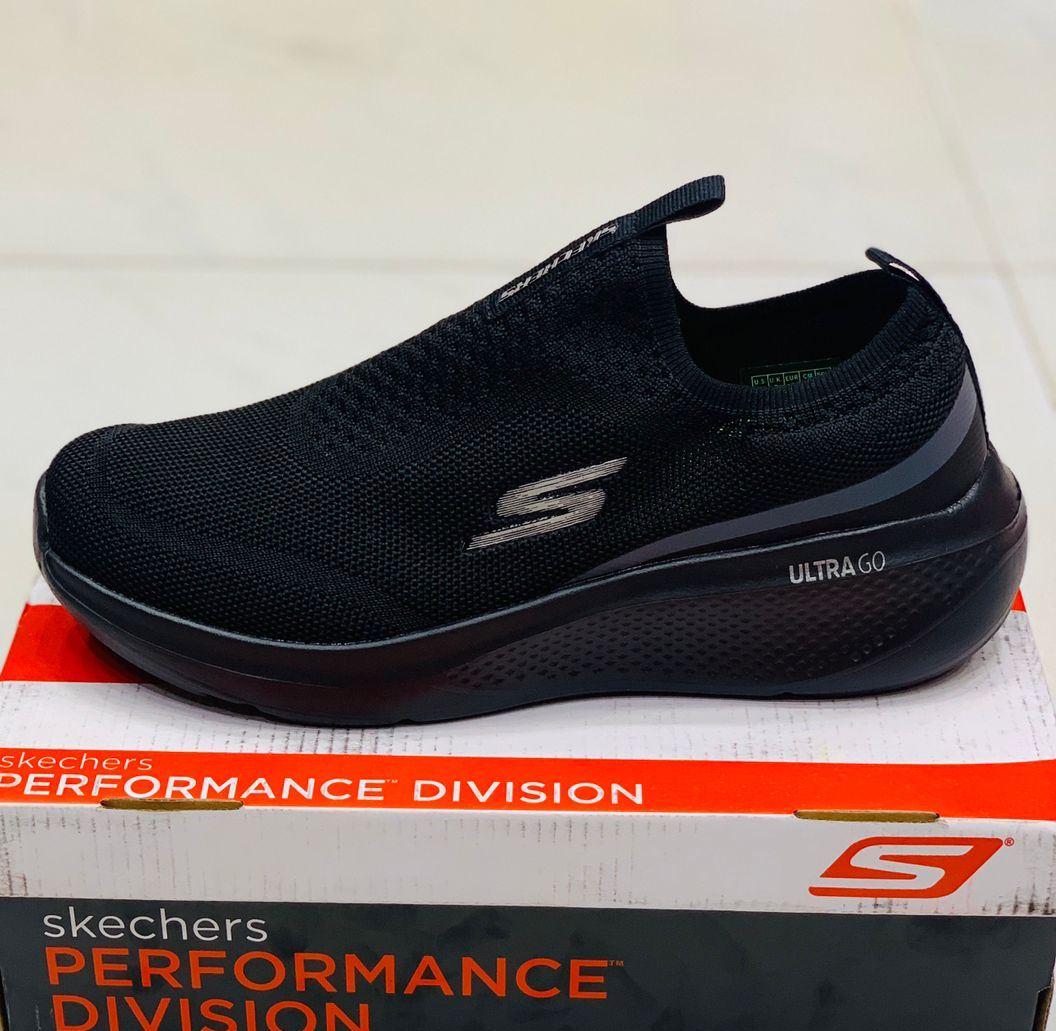 Sketcher Go Run Upraise "All Black"