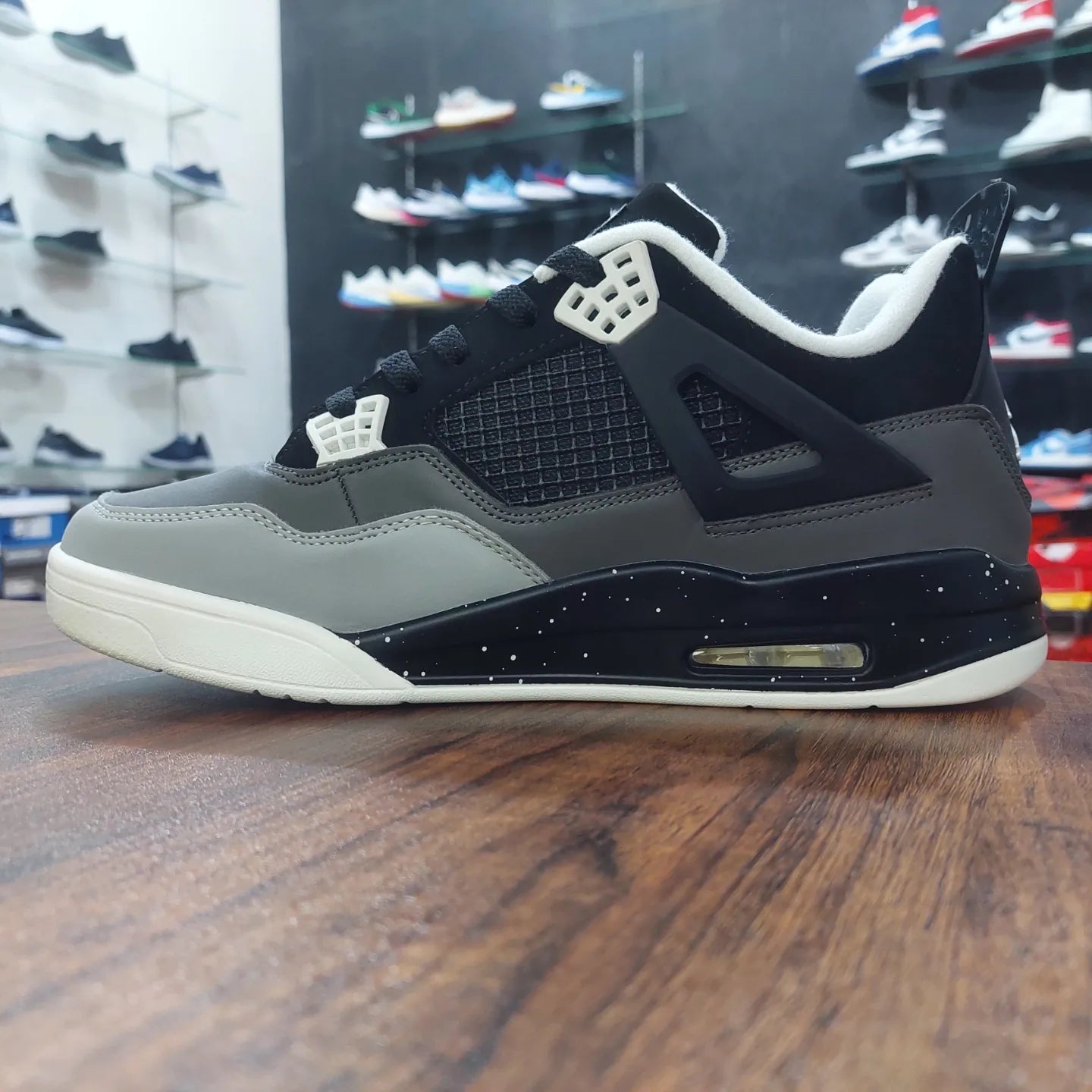 AJ4 RETRO FEARPACK