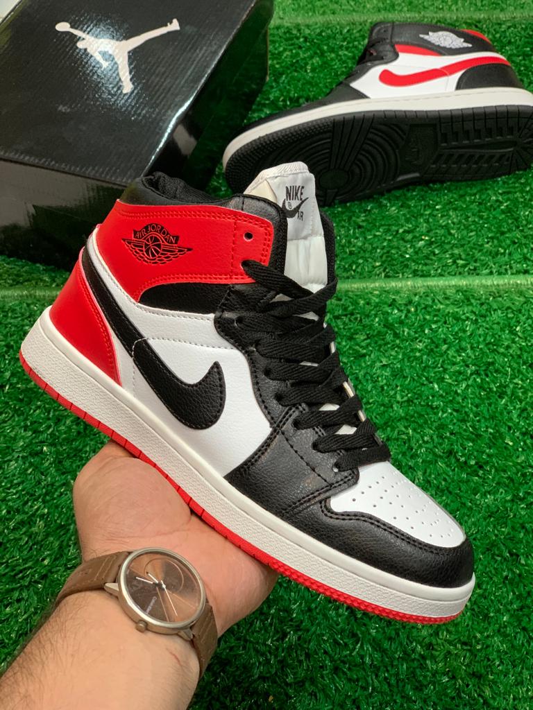 AJ 1 Retro Mids "Black Toe"